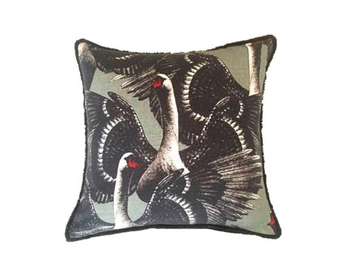 [353-20-059] Cushion swan ivory w/fringes CO slub 45x45