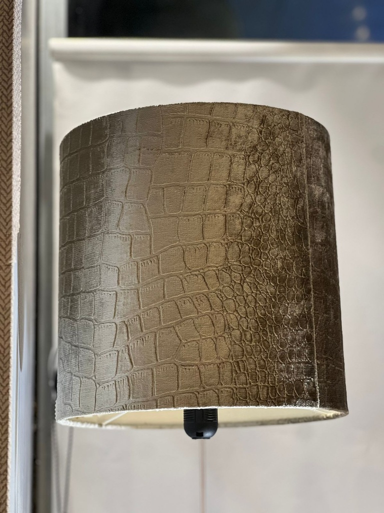 Shade croco XL natural on matt white 30x30x30