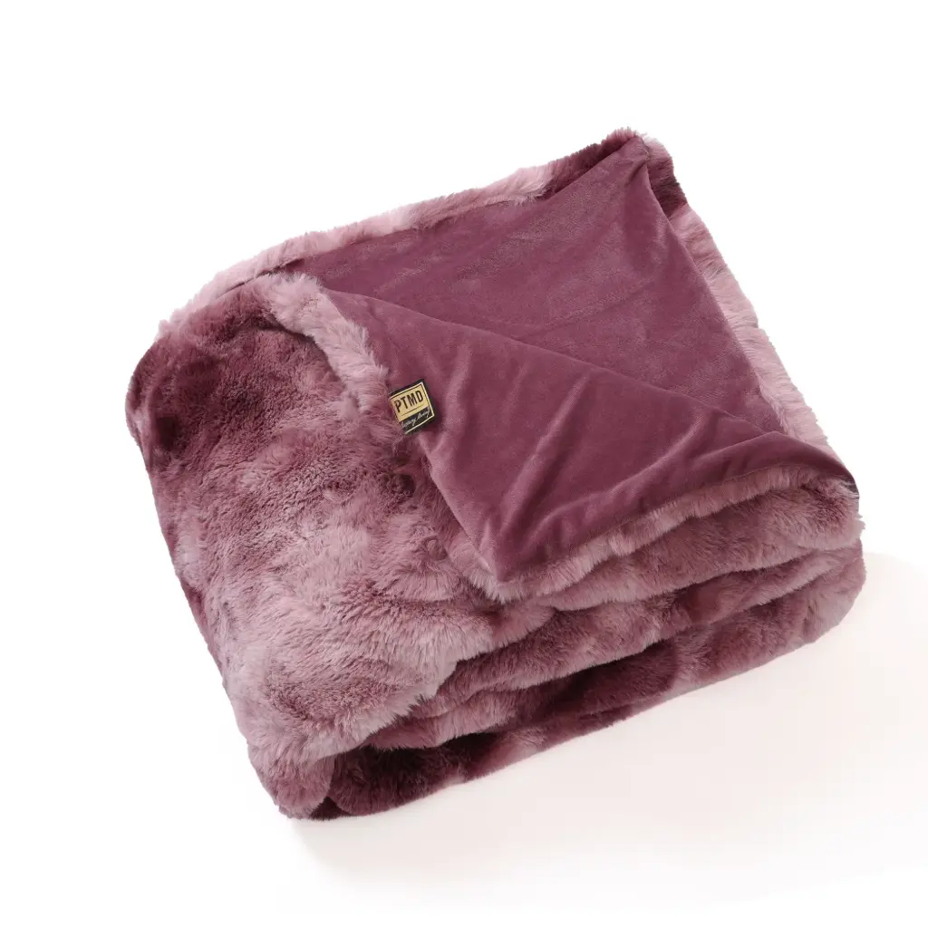 [731513] Linde Burgundy faux fur plaid in giftbox 150 x 200
