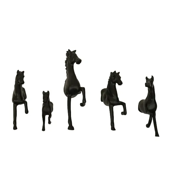 S/5 horse herd black, aluminium (XS) 16,5x6x21 cm - (S) 18x8x29 cm - (M) 18x8x29 cm - (L) 23x9x29 cm - (XL) 22x12x40 cm