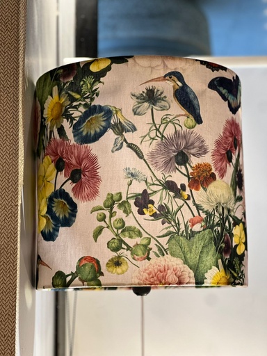 [006-23-LOT3023-KK40] Shade butterflies pink on matt transparant 40x40x40
