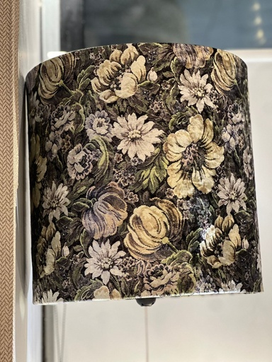 [006-23-MAR7010-KK40] Shade cylinder lilac flowers on taupe 40x40x40