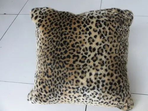[110-602] SET 4 CUSHIONS IMIT.FUR 'LEOPARD' 45x45